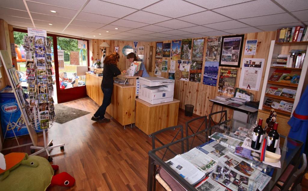 Camping La Belle Etoile Melun Exteriér fotografie